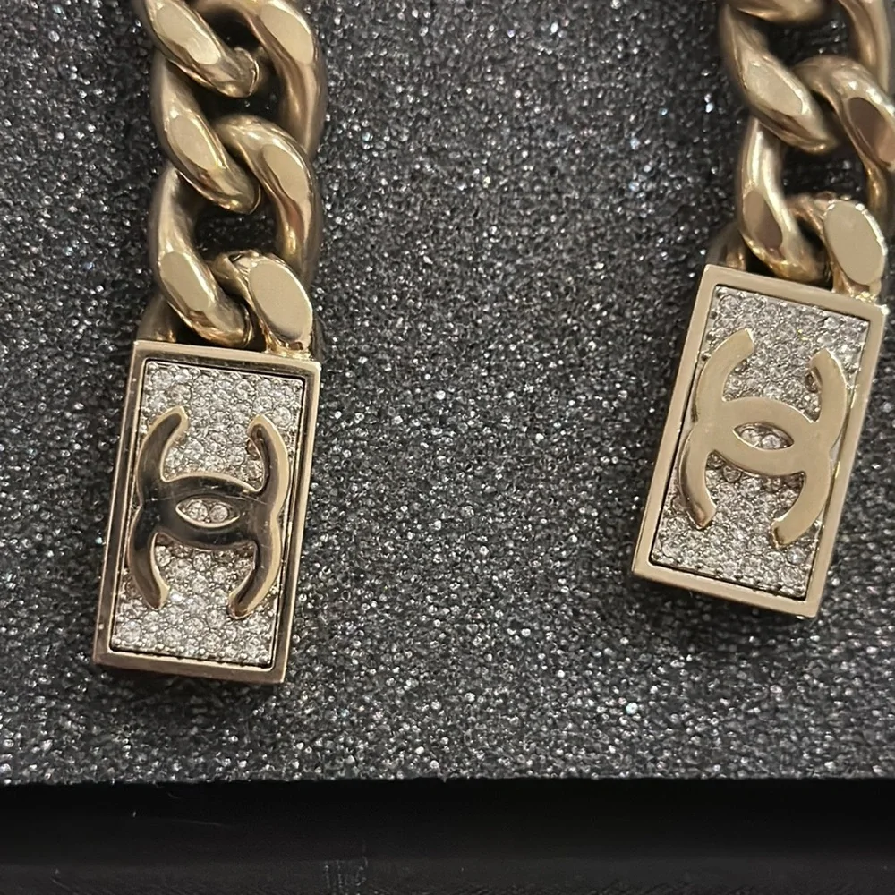 Chanel necklace gold color & Strauss CC Bolero NWT, Full Set - Picture 15 of 16
